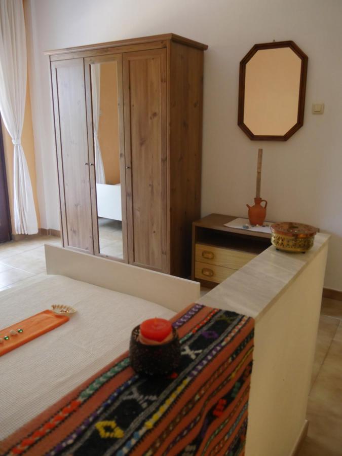 Helios-Rhodos-Apartments Koskinou  Eksteriør billede
