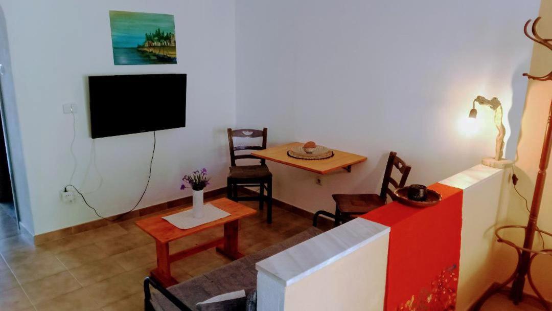 Helios-Rhodos-Apartments Koskinou  Eksteriør billede